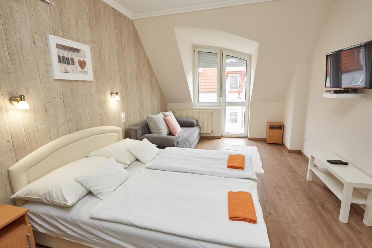 Zoli Apartmanok -Nori Koelcsey 32 Hajdúszoboszló Extérieur photo